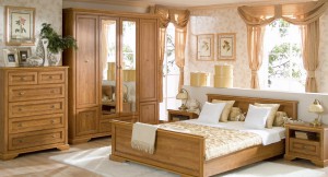 drevená manželská posteľ